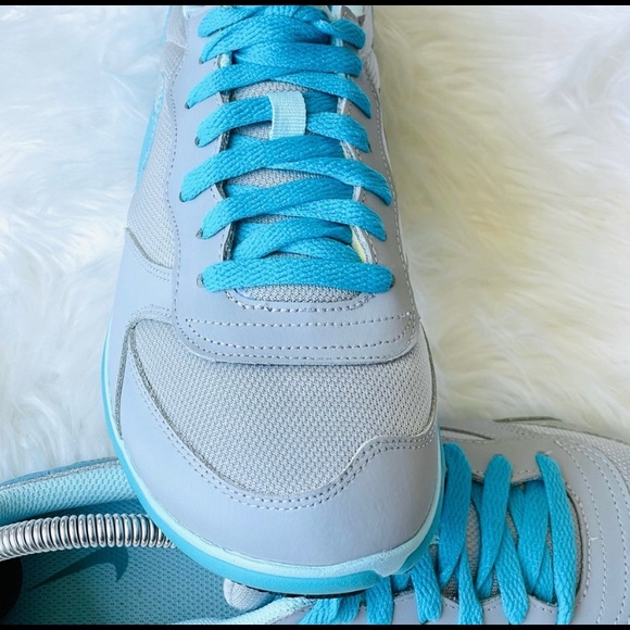 Nike Running Shoes Women’s Size 10 - Picture 6 of 9